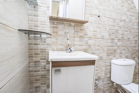 Casa para alugar com 70m², 2 quartos e sem vaga Casa para alugar com 70m², 2 quartos e sem vagaBanheiro da Suíte 2