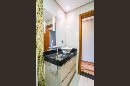Casa para alugar com 70m², 2 quartos e sem vaga Casa para alugar com 70m², 2 quartos e sem vagaBanheiro Social