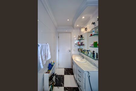 Apartamento à venda com 187m², 3 quartos e 3 vagasBanheiro Social