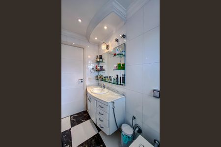 Apartamento à venda com 187m², 3 quartos e 3 vagasBanheiro Social