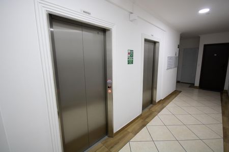 Apartamento para alugar com 72m², 1 quarto e 2 vagasCorredor