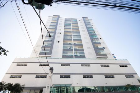 Apartamento para alugar com 72m², 1 quarto e 1 vagaFachada