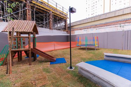 Apartamento à venda com 33m², 1 quarto e sem vaga Apartamento à venda com 33m², 1 quarto e sem vagaÁrea comum - Playground