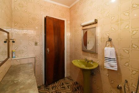 Casa à venda com 350m², 4 quartos e 2 vagasBanheiro