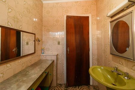 Casa à venda com 350m², 4 quartos e 2 vagasBanheiro