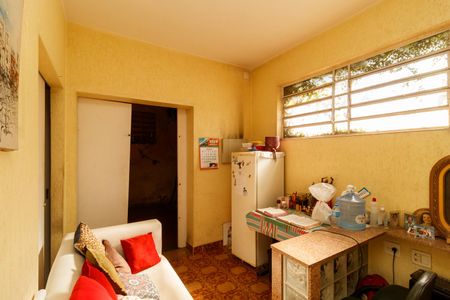 Casa à venda com 350m², 4 quartos e 2 vagasQuarto de Serviço