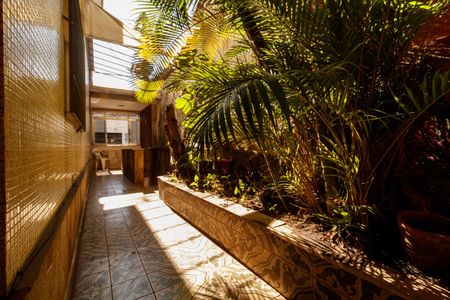 Casa à venda com 350m², 4 quartos e 2 vagasCorredor