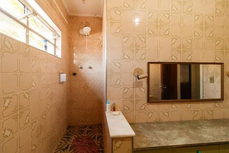 Casa à venda com 350m², 4 quartos e 2 vagasBanheiro