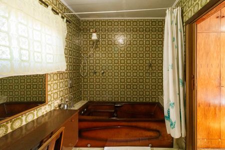 Casa à venda com 350m², 4 quartos e 2 vagasBanheiro da Suíte