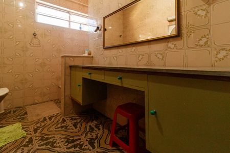 Casa à venda com 350m², 4 quartos e 2 vagasBanheiro