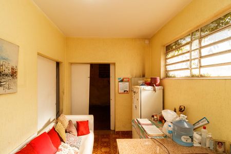 Casa à venda com 350m², 4 quartos e 2 vagasQuarto de Serviço