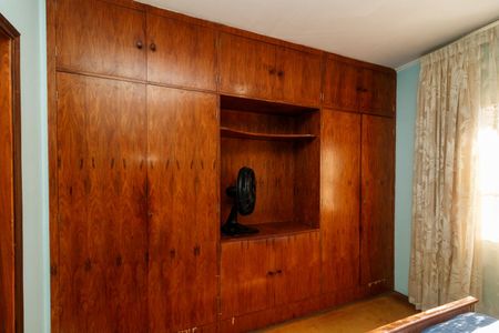 Casa à venda com 350m², 4 quartos e 2 vagasSuíte