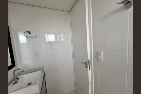Apartamento para alugar com 59m², 2 quartos e 1 vaga Apartamento para alugar com 59m², 2 quartos e 1 vagaBanheiro da Suíte