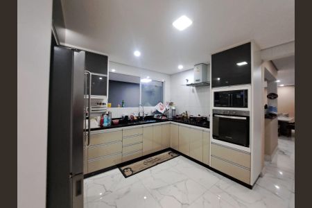 Casa à venda com 270m², 3 quartos e 2 vagasCozinha