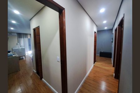 Casa à venda com 270m², 3 quartos e 2 vagasSuíte
