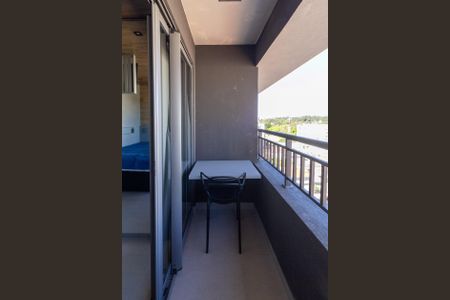Varanda de kitnet/studio para alugar com 1 quarto, 25m² em Jardim das Acacias, São Paulo