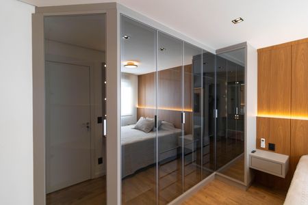 Apartamento à venda com 96m², 2 quartos e 2 vagas Apartamento à venda com 96m², 2 quartos e 2 vagasSuíte