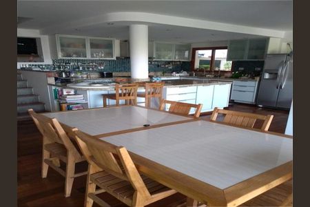 Casa à venda com 5 quartos, 396m² em Butantã, São Paulo