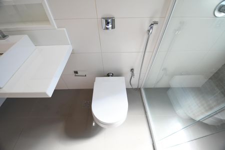 Casa de condomínio para alugar com 700m², 4 quartos e 6 vagasBanheiro da Suíte 1