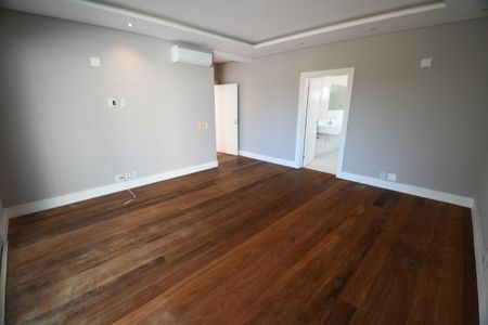 Casa de condomínio para alugar com 700m², 4 quartos e 6 vagasSuíte 1