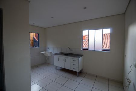 Sala/Cozinha de casa para alugar com 1 quarto, 40m² em Vila Tiradentes, São Paulo