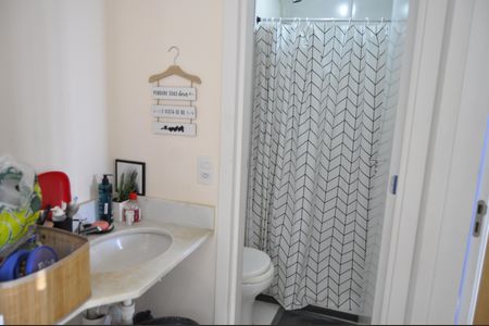 Banheiro de apartamento à venda com 1 quarto, 32m² em Piedade, Rio de Janeiro