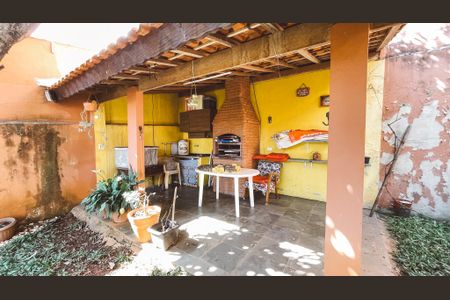 Casa à venda com 277m², 3 quartos e 3 vagasQuintal