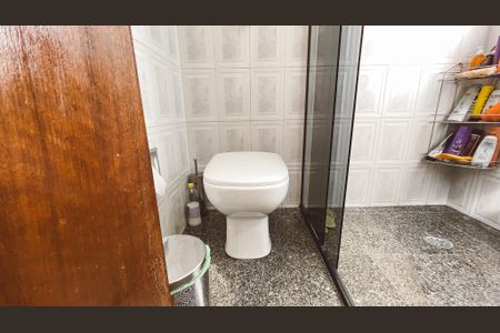 Casa à venda com 277m², 3 quartos e 3 vagasBanheiro