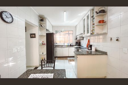 Casa à venda com 277m², 3 quartos e 3 vagasCozinha