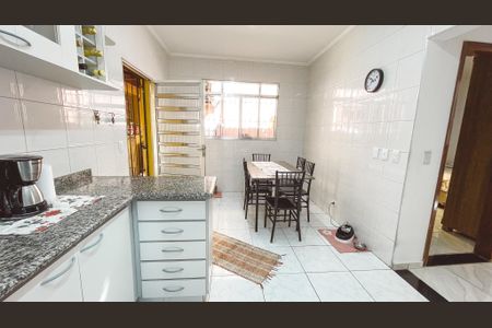 Casa à venda com 277m², 3 quartos e 3 vagasCozinha