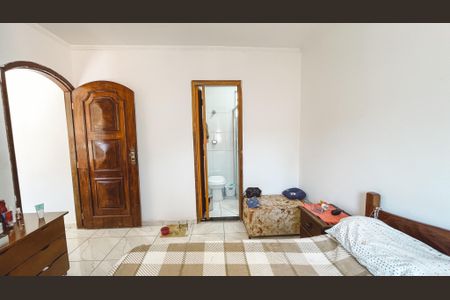 Casa à venda com 277m², 3 quartos e 3 vagasSuíte