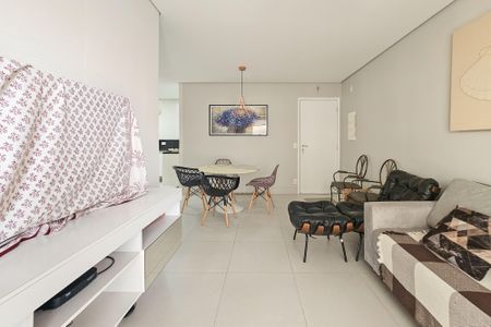 Sala de apartamento para alugar com 3 quartos, 75m² em Vila Luis Antonio, Guarujá