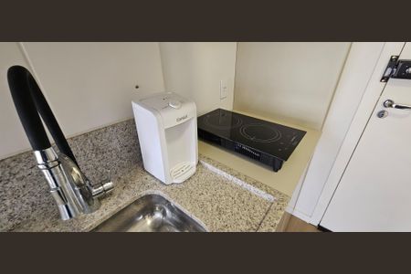 Studio para alugar com 27m², 1 quarto e sem vaga Studio para alugar com 27m², 1 quarto e sem vagaCozinha