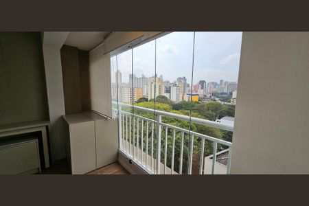 Varanda de kitnet/studio para alugar com 1 quarto, 27m² em Liberdade, São Paulo