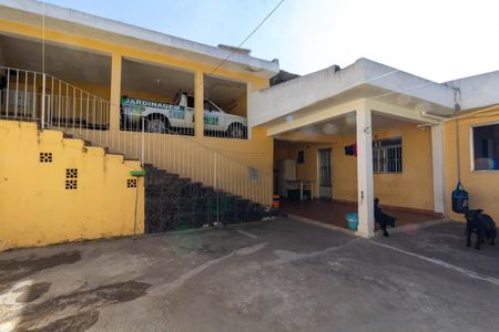 Casa à venda com 310m², 4 quartos e 1 vagaCasa 2: Quintal