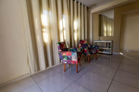 Casa à venda com 310m², 4 quartos e 1 vagaCasa 1: Sala