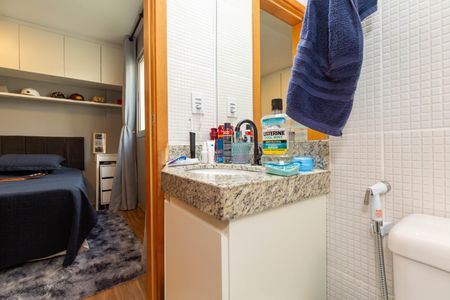 Apartamento à venda com 154m², 3 quartos e 2 vagas Apartamento à venda com 154m², 3 quartos e 2 vagasBanheiro Suíte