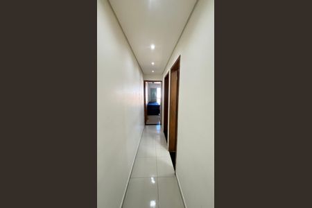 Corredor de apartamento à venda com 2 quartos, 54m² em Jardim das Maravilhas, Santo André