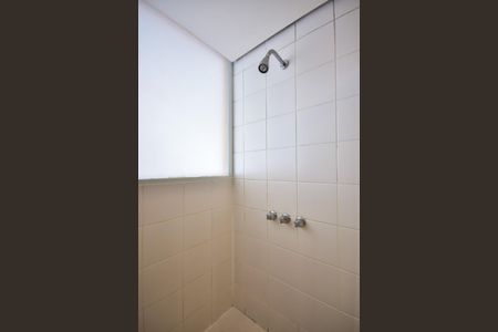 Apartamento à venda com 236m², 3 quartos e 3 vagasChuveiro do Banheiro da Suíte 2