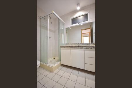 Apartamento à venda com 236m², 3 quartos e 3 vagasBanheiro Suíte 1