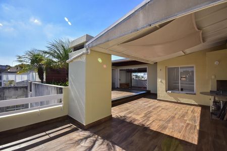 Apartamento à venda com 236m², 3 quartos e 3 vagasCobertura