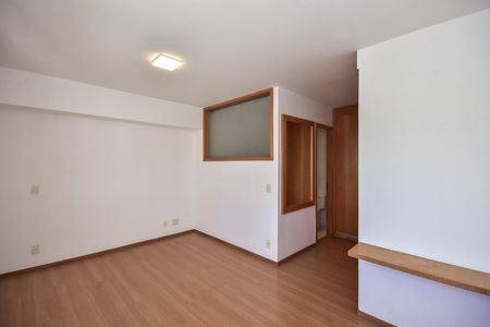 Apartamento à venda com 236m², 3 quartos e 3 vagasSuíte 2