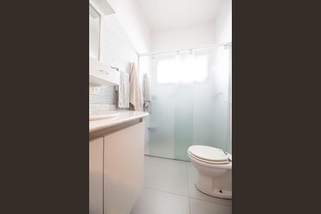 Casa de condomínio à venda com 300m², 4 quartos e 4 vagasBanheiro Social