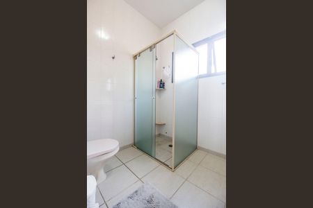 Casa de condomínio à venda com 300m², 4 quartos e 4 vagasBanheiro Social