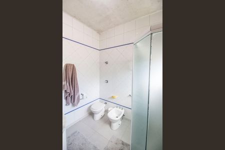 Casa de condomínio à venda com 300m², 4 quartos e 4 vagasBanheiro da Suíte 1