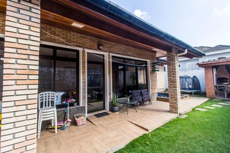 Casa de condomínio à venda com 300m², 4 quartos e 4 vagasÁrea Externa