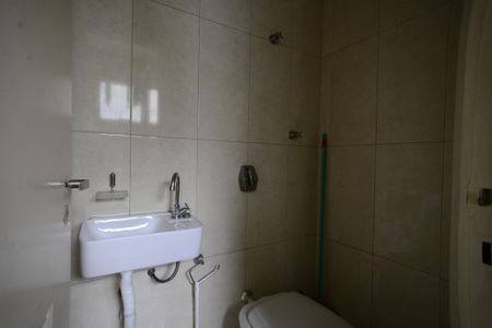 Apartamento para alugar com 65m², 2 quartos e sem vagaBanheiro de Serviço