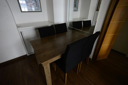 Apartamento para alugar com 65m², 2 quartos e sem vagaSala