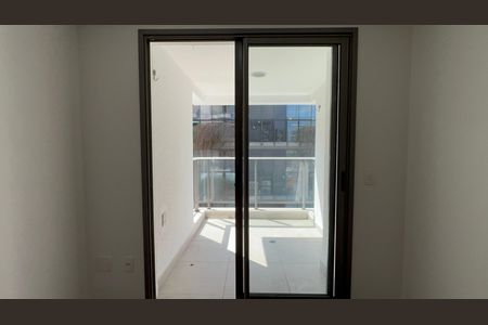 Varanda de apartamento à venda com 2 quartos, 56m² em Vila Madalena, São Paulo