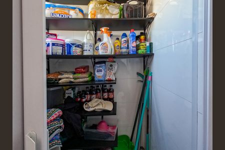 Apartamento à venda com 100m², 3 quartos e 2 vagas Apartamento à venda com 100m², 3 quartos e 2 vagasDespensa